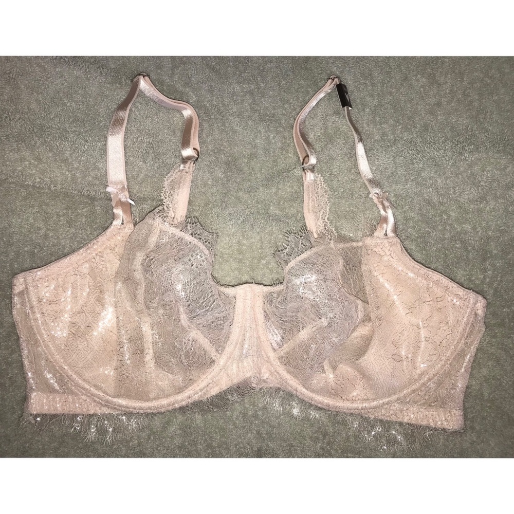 Vs pink lace bra